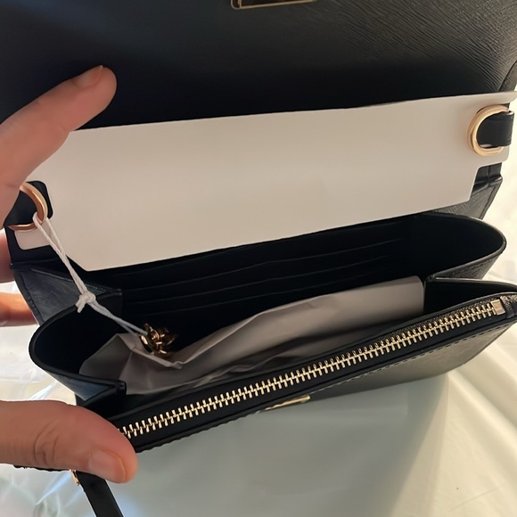 New, authentic Emerson chain wallet - Picture 5 of 13